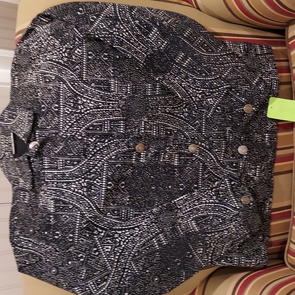 Women's Size 0 Chico's  Black/White  Denim Jacket NWOT - Picture 7 of 11